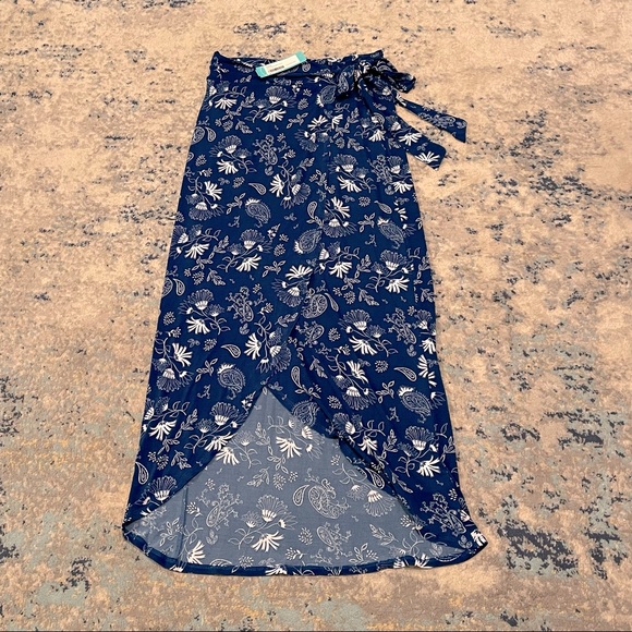Kaileigh Dresses & Skirts - NWT Wrap Maxi Skirt - Size S - KAILEIGH Daisy
